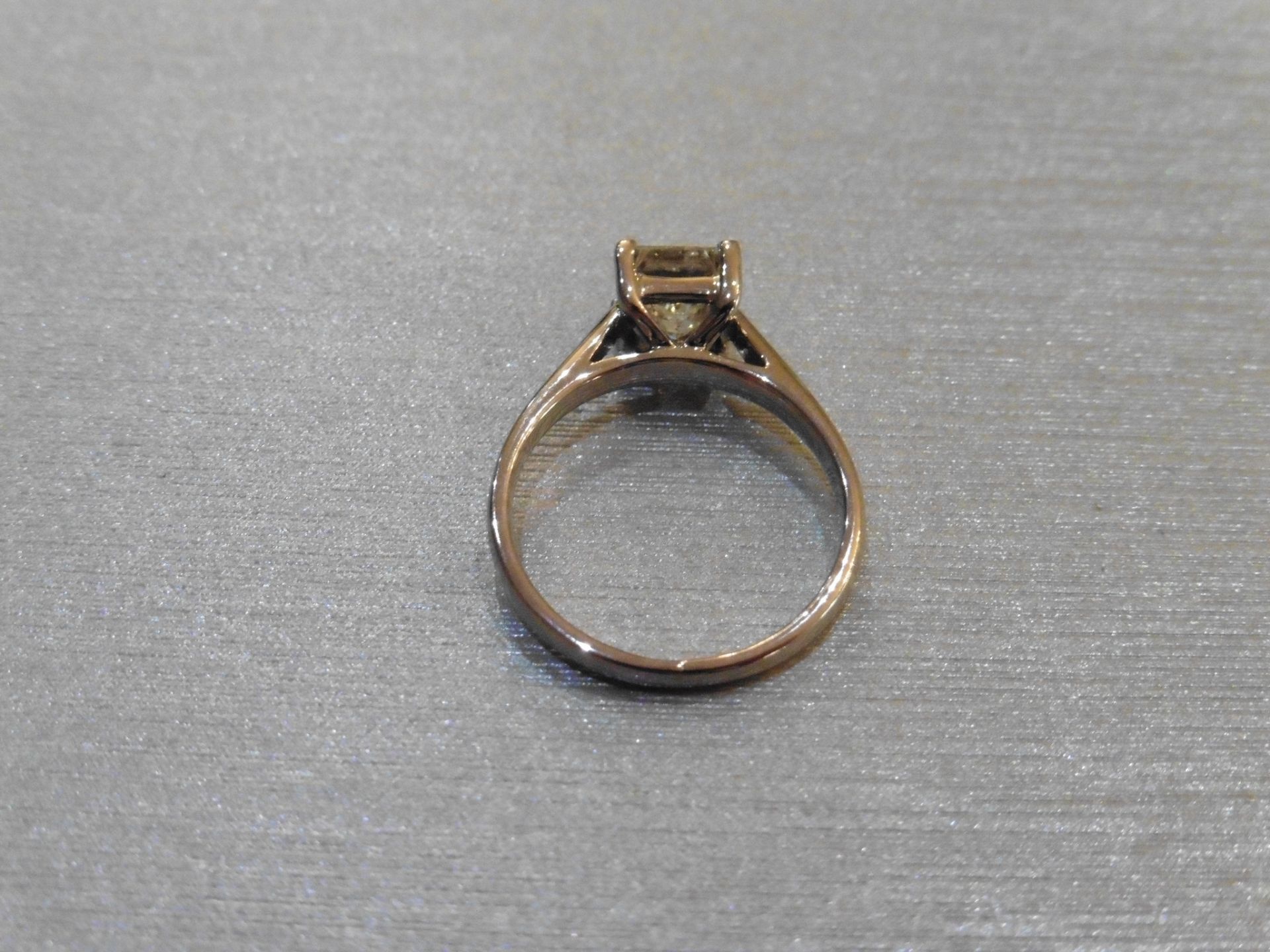 Brand new 18ct gold diamond solitaire ring set with a princess cut diamond weighing 1.30ct. J - Image 3 of 4