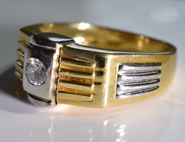 A gentleman's 18ct gold diamond ring. Size T. Of bi-colour design, the brilliant-cut diamond, - Image 3 of 3