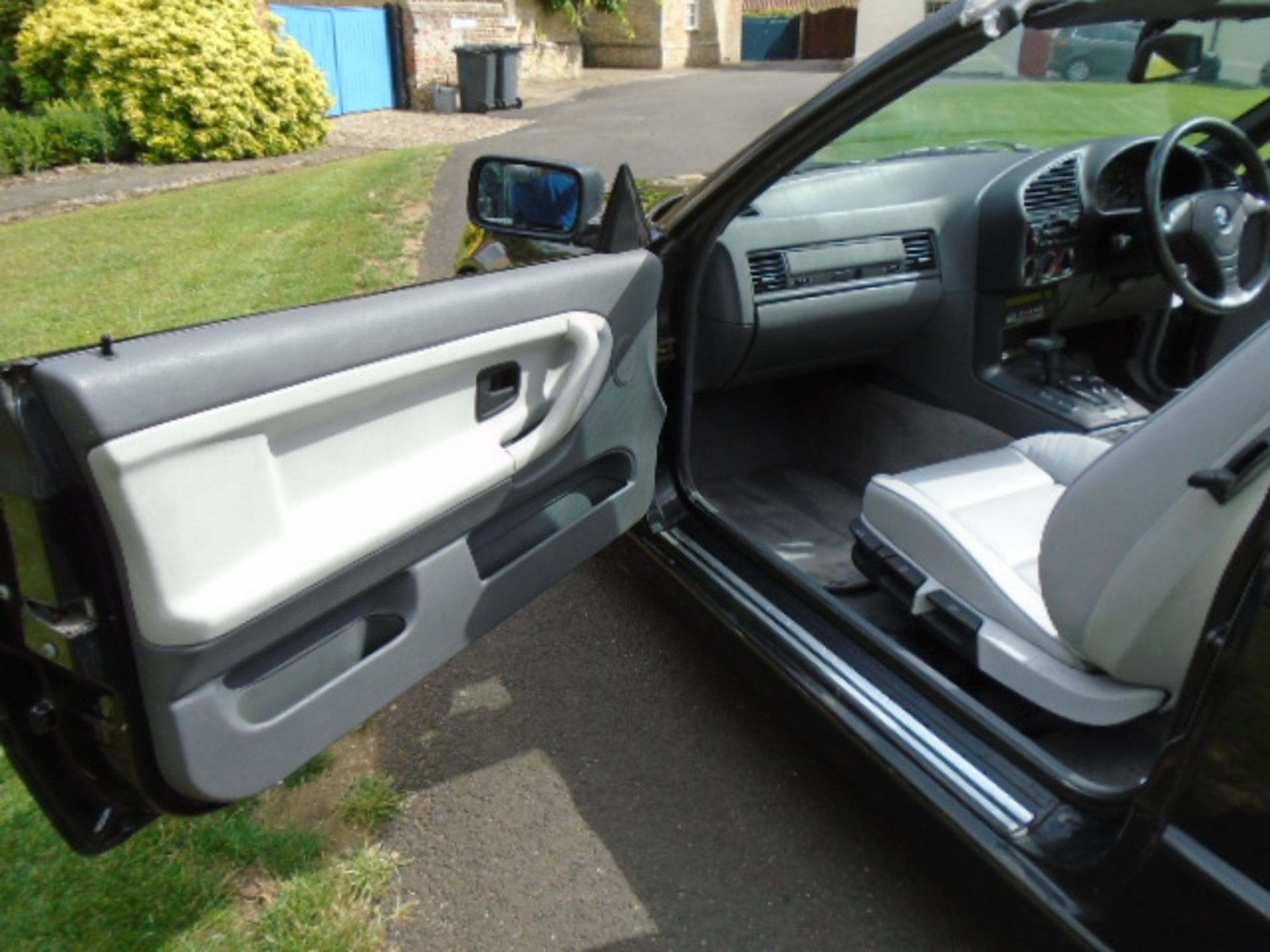 1995 BMW 328i Convertible - Image 10 of 15