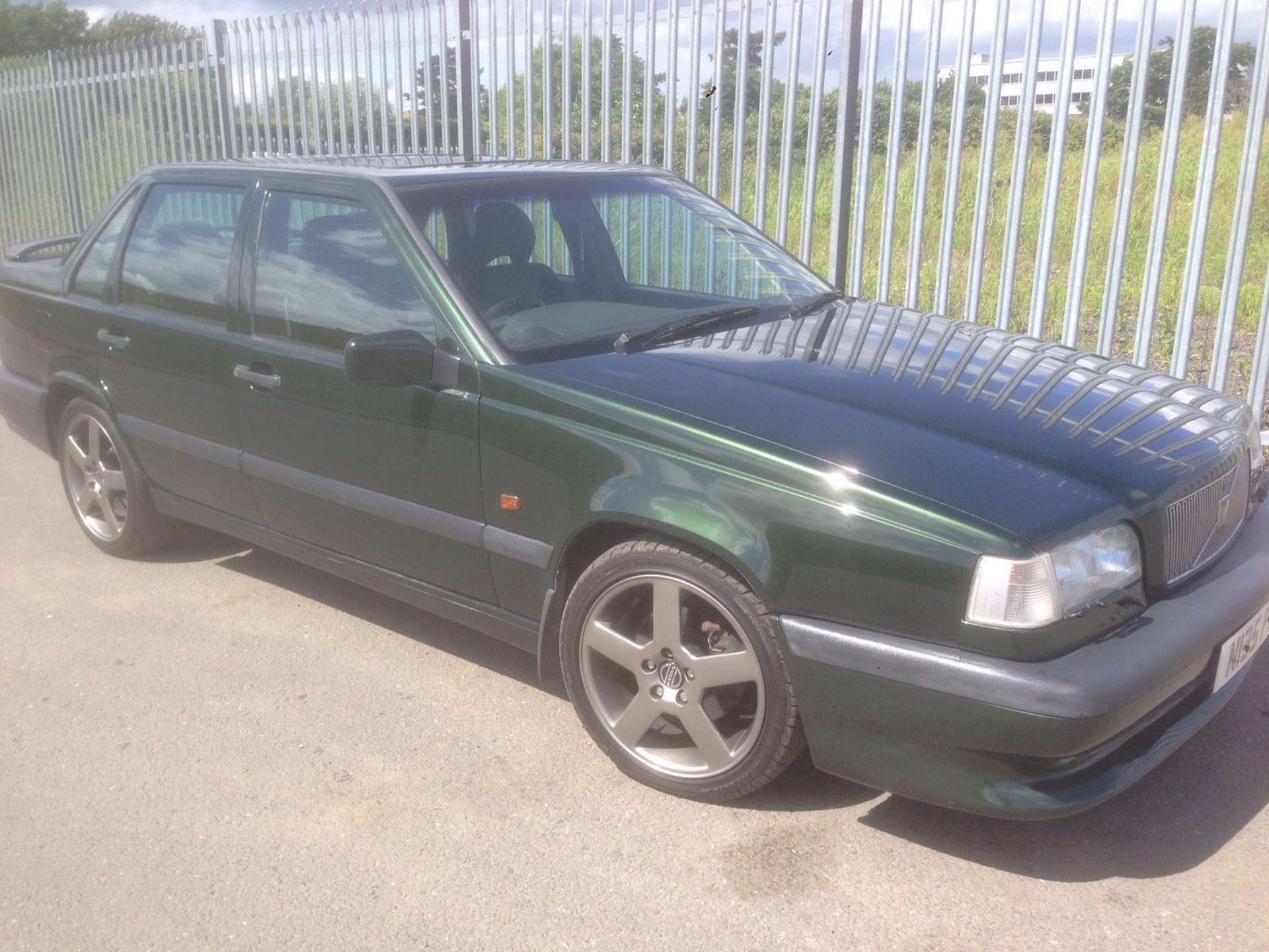 VOLVO T5-R saloon auto, 1995/N. olive green, - Image 4 of 16