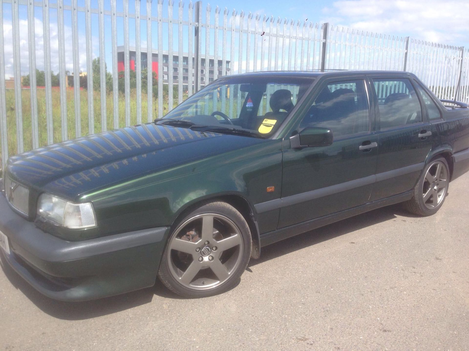 VOLVO T5-R saloon auto, 1995/N. olive green, - Image 2 of 16
