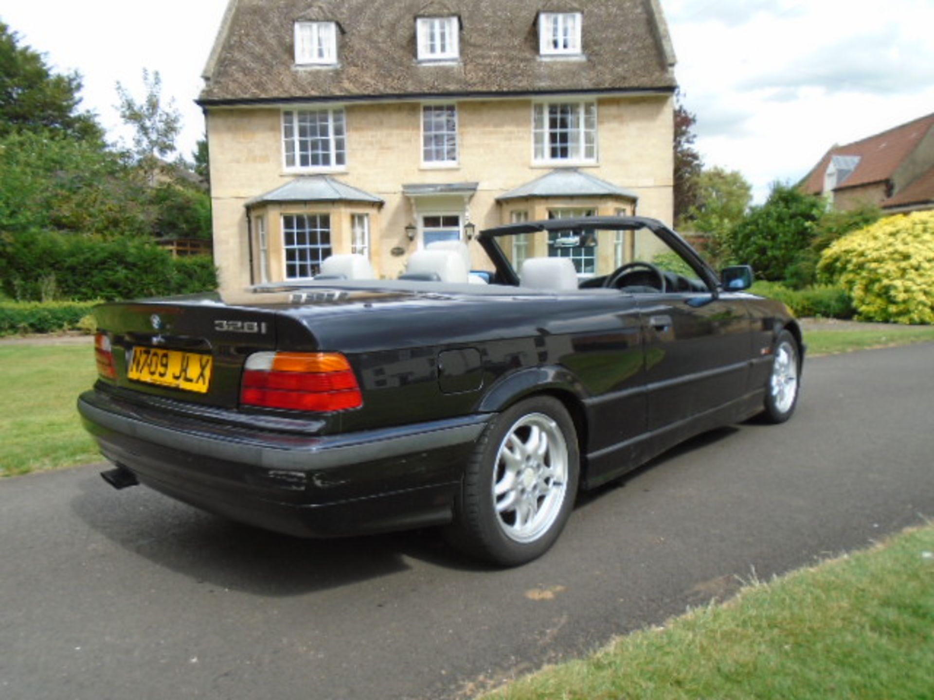 1995 BMW 328i Convertible - Image 5 of 15