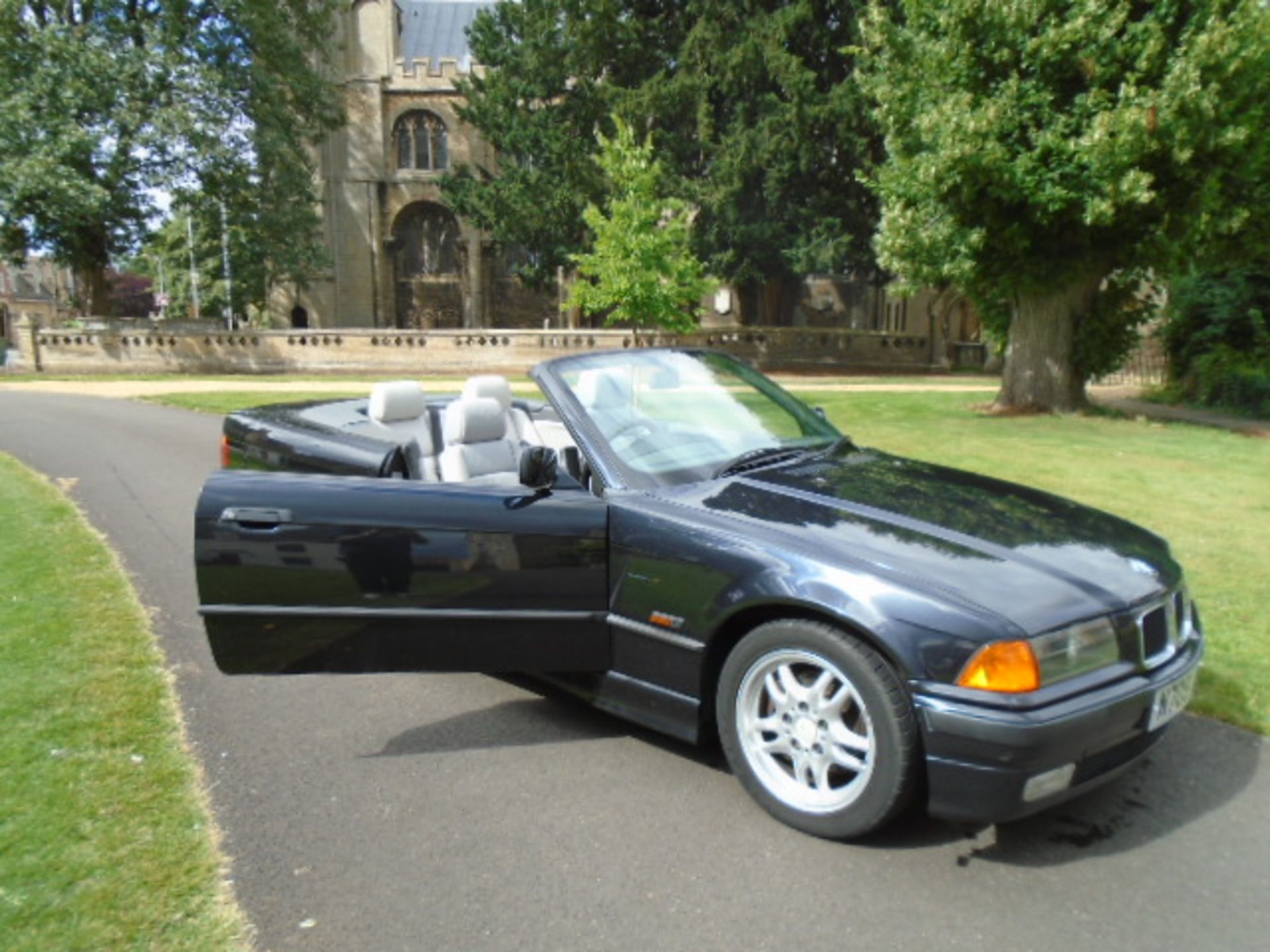1995 BMW 328i Convertible - Image 13 of 15