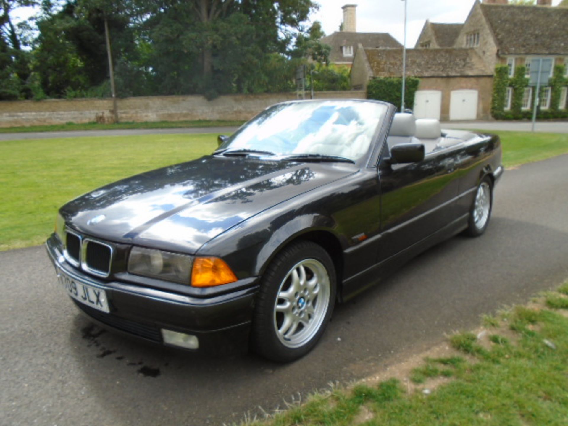 1995 BMW 328i Convertible - Image 2 of 15
