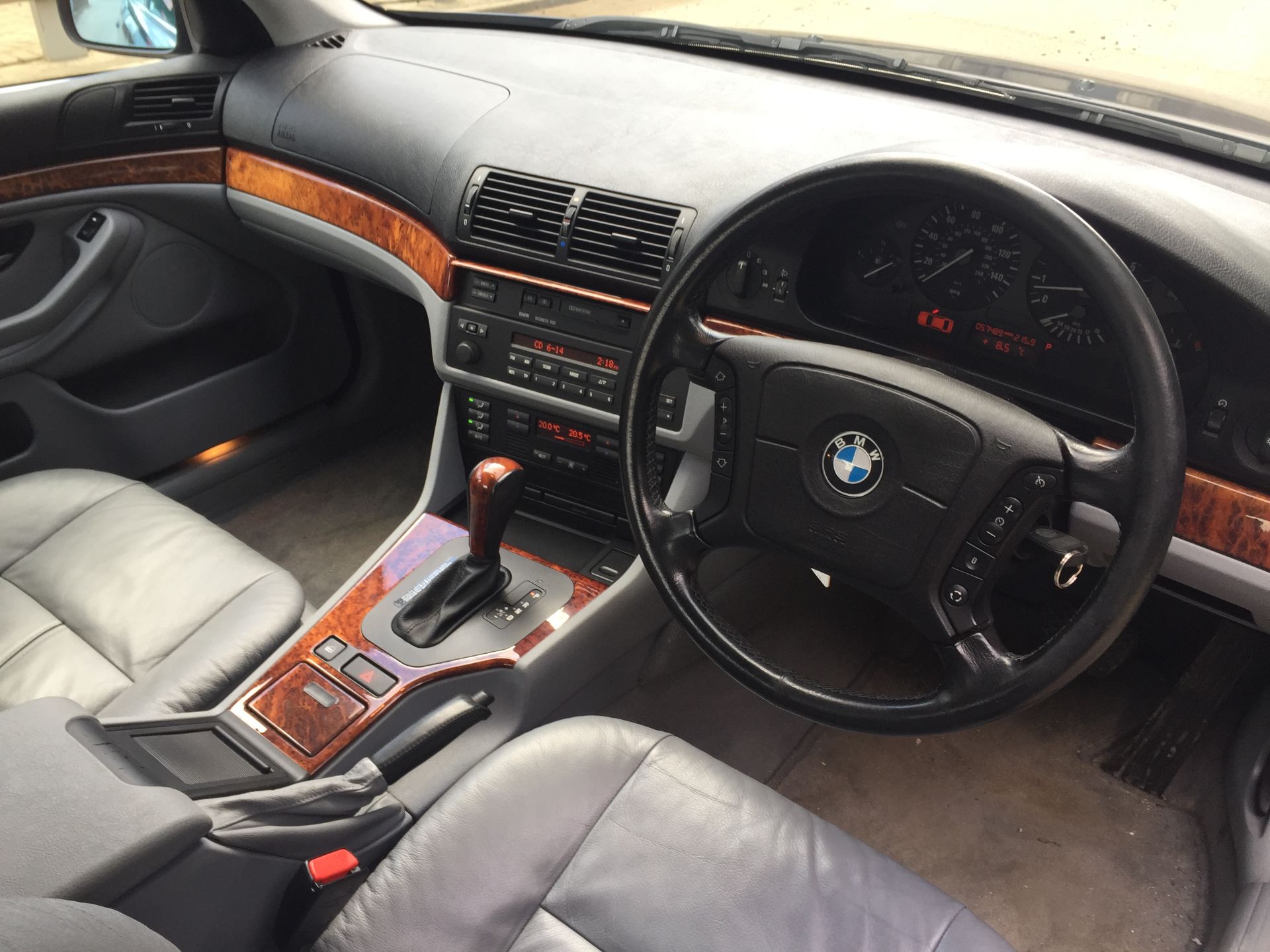 1997 BMW 528i SE - Image 7 of 11