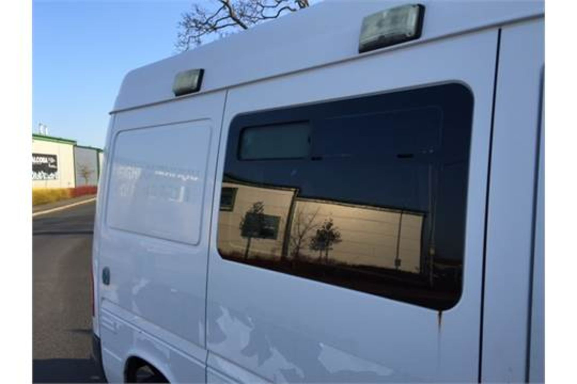 2005 Mercedes Sprinter 311 cdi 2148cc Diesel Van with side windows Owned and used by the police from - Image 16 of 23