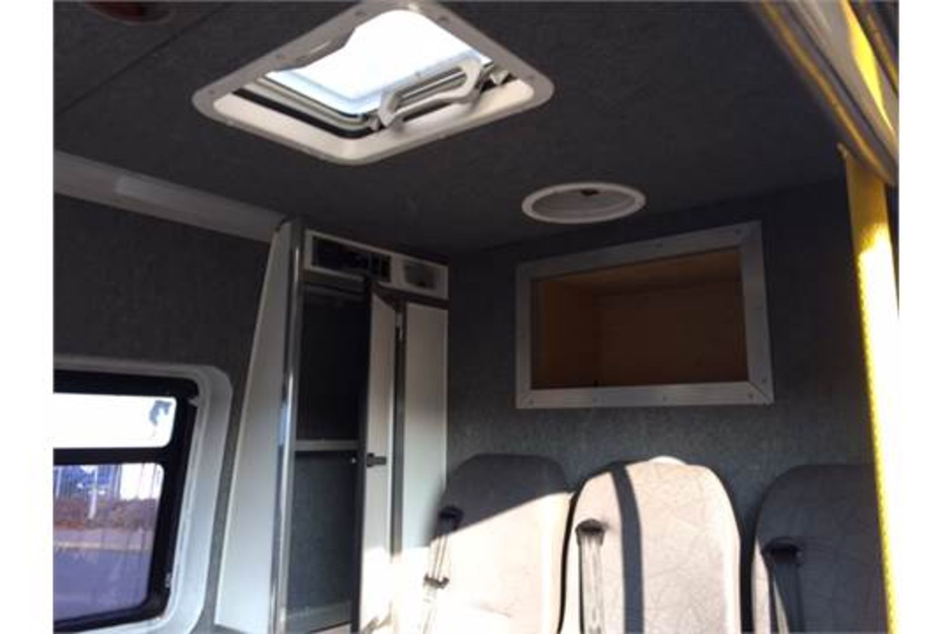 2005 Mercedes Sprinter 311 cdi 2148cc Diesel Van with side windows Owned and used by the police from - Image 12 of 23