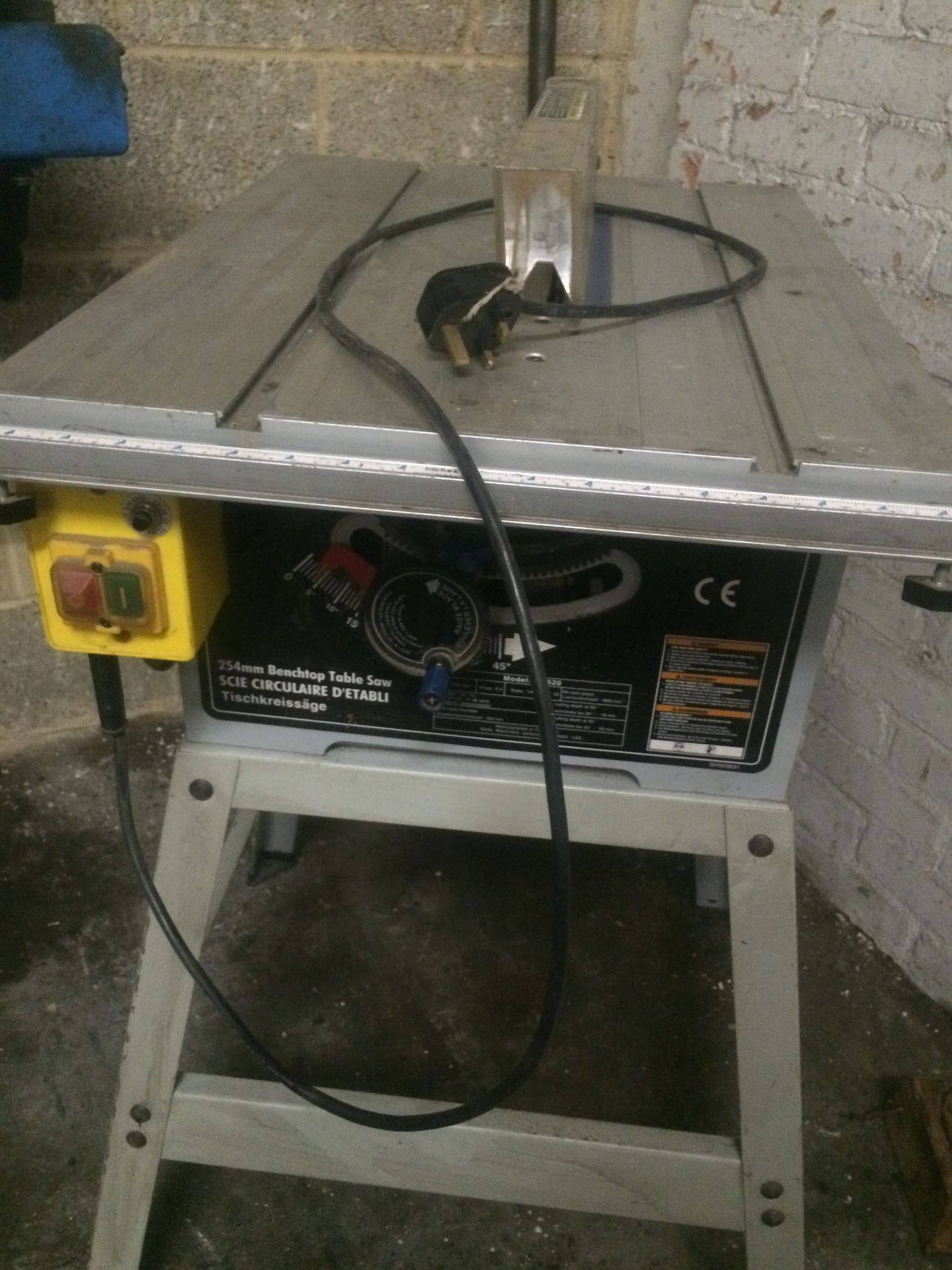 254mm Delta Benchtop Table Saw (Model 36-520) - Image 6 of 7