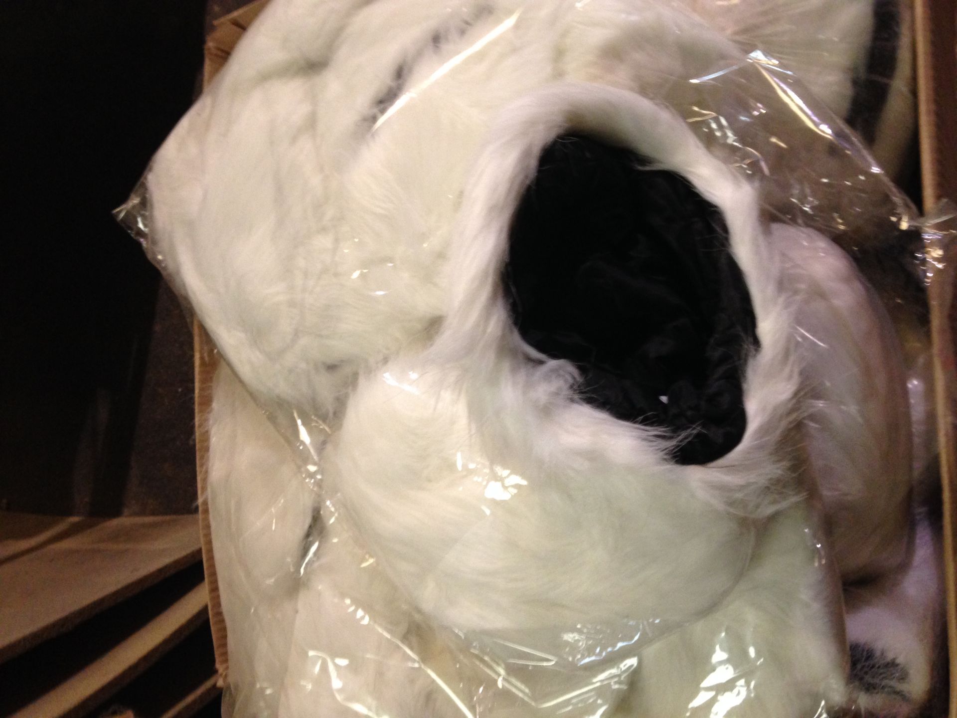 High Resale Value. Huge Job lot of Winter Faux Fur Cossack Hats 632 Multiple Colours. #2/24 - Image 9 of 16