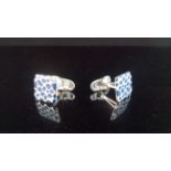 BRAND NEW STERLING SILVER BLUE DOT CUFFLINKS Wonderful eyecatching brand new sterling silver