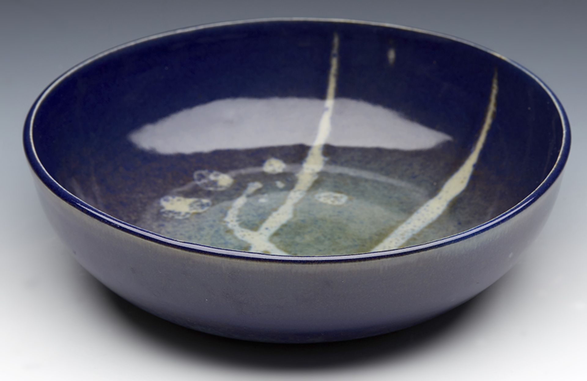 VINTAGE STUDIO POTTERY BOWL BY STANLEY SELLERS 20TH C. - Image 5 of 9