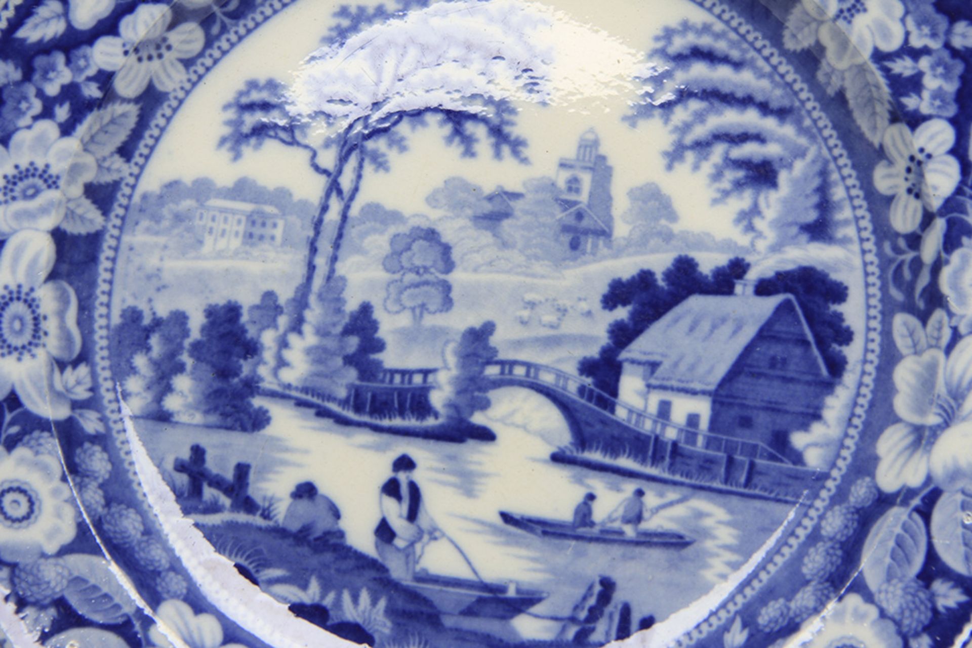 ANTIQUE STAFFORDSHIRE WILD ROSE BLUE & WHITE PLATE c.1830 - Image 4 of 8