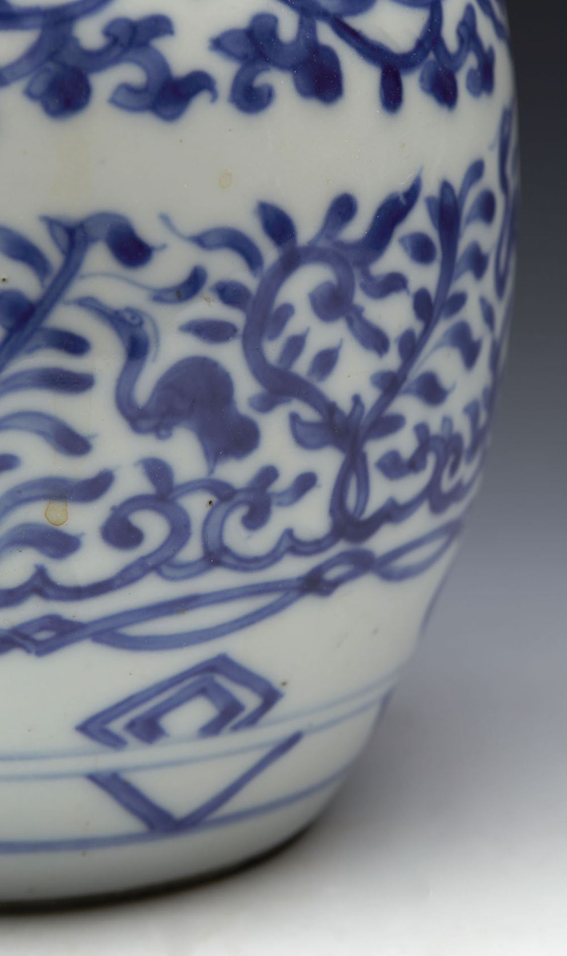 Antique Chinese Kangxi Jar 1662 - 1722 - Image 7 of 10