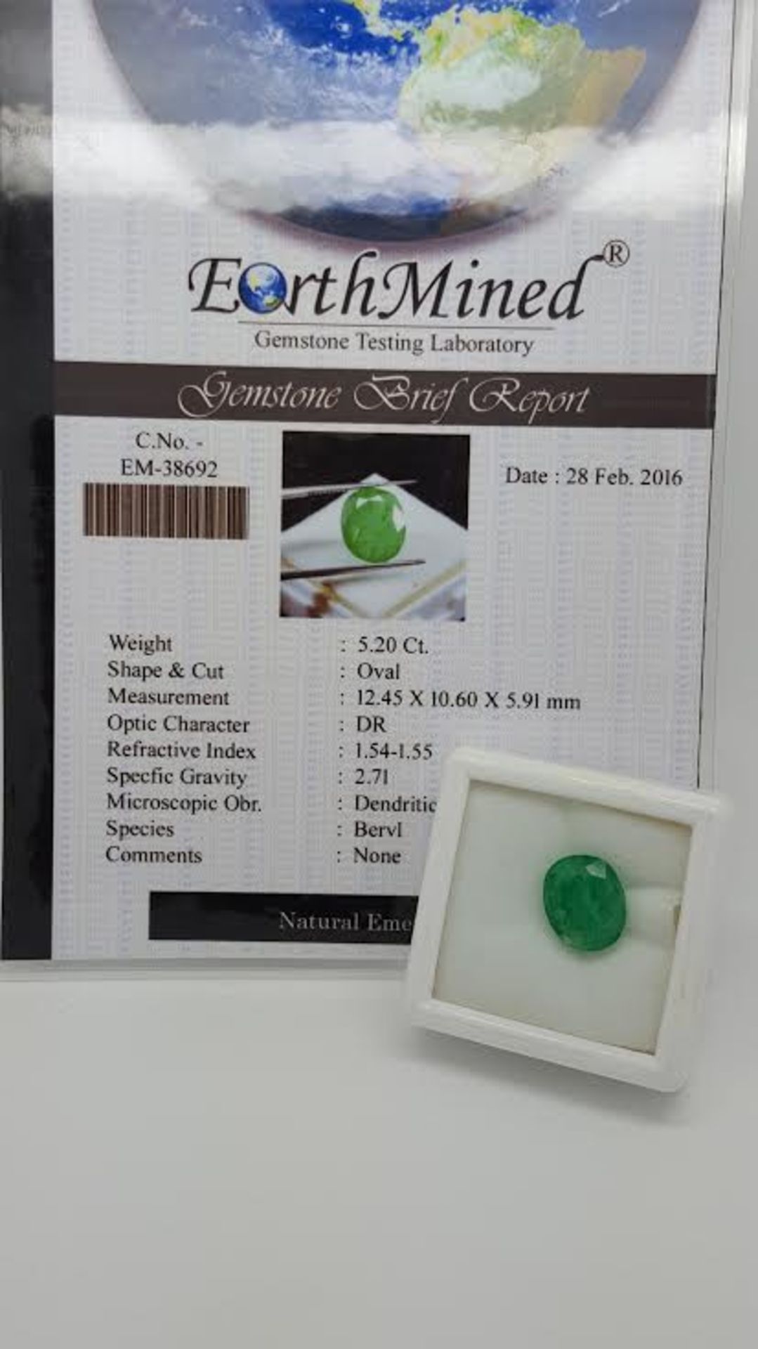 5.20 ct natural loose certified emerald - Image 2 of 2