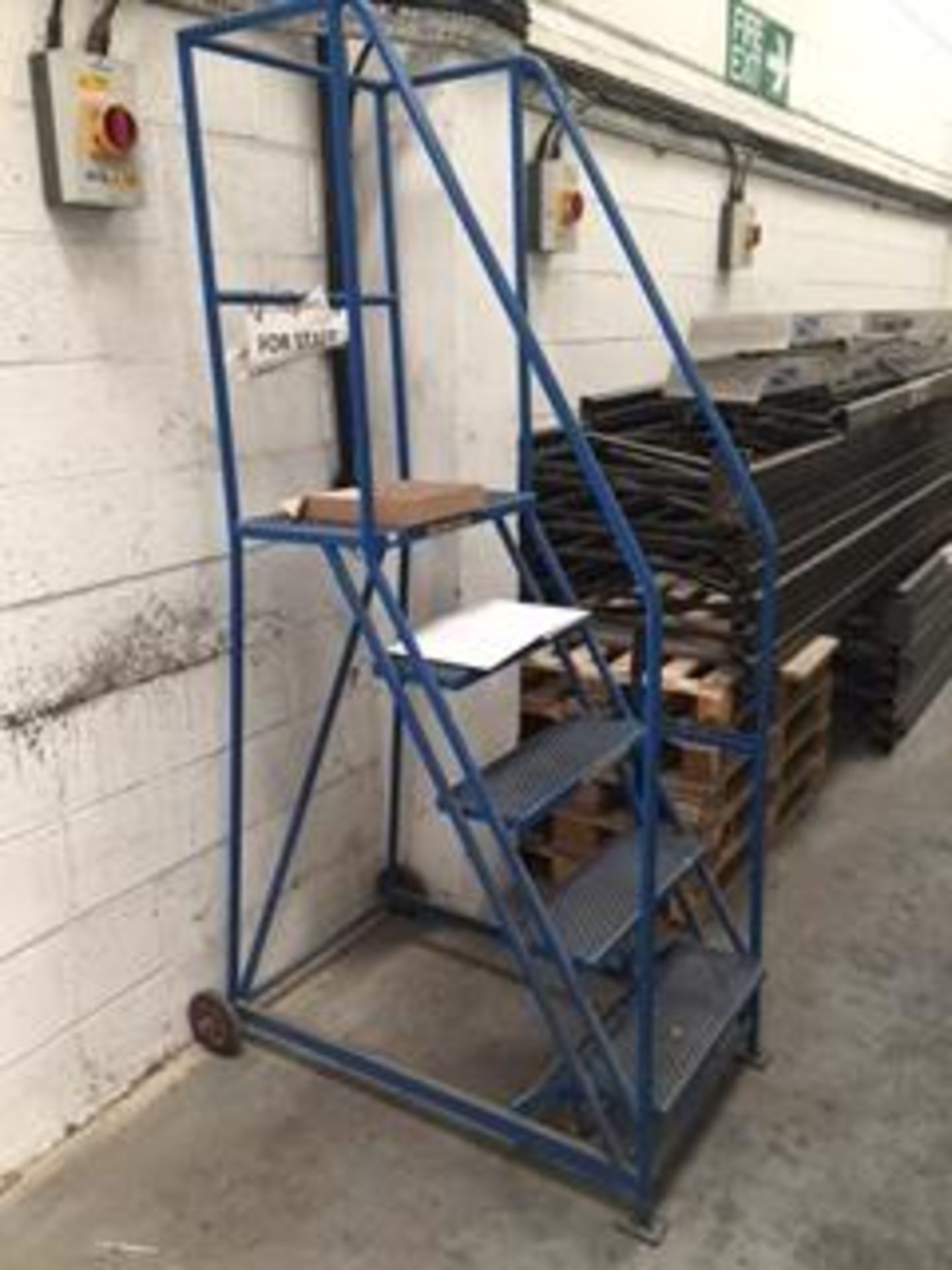 Mobile warehouse Safety Steps Kept in good condition as has been used in a for sotrage unit All lots