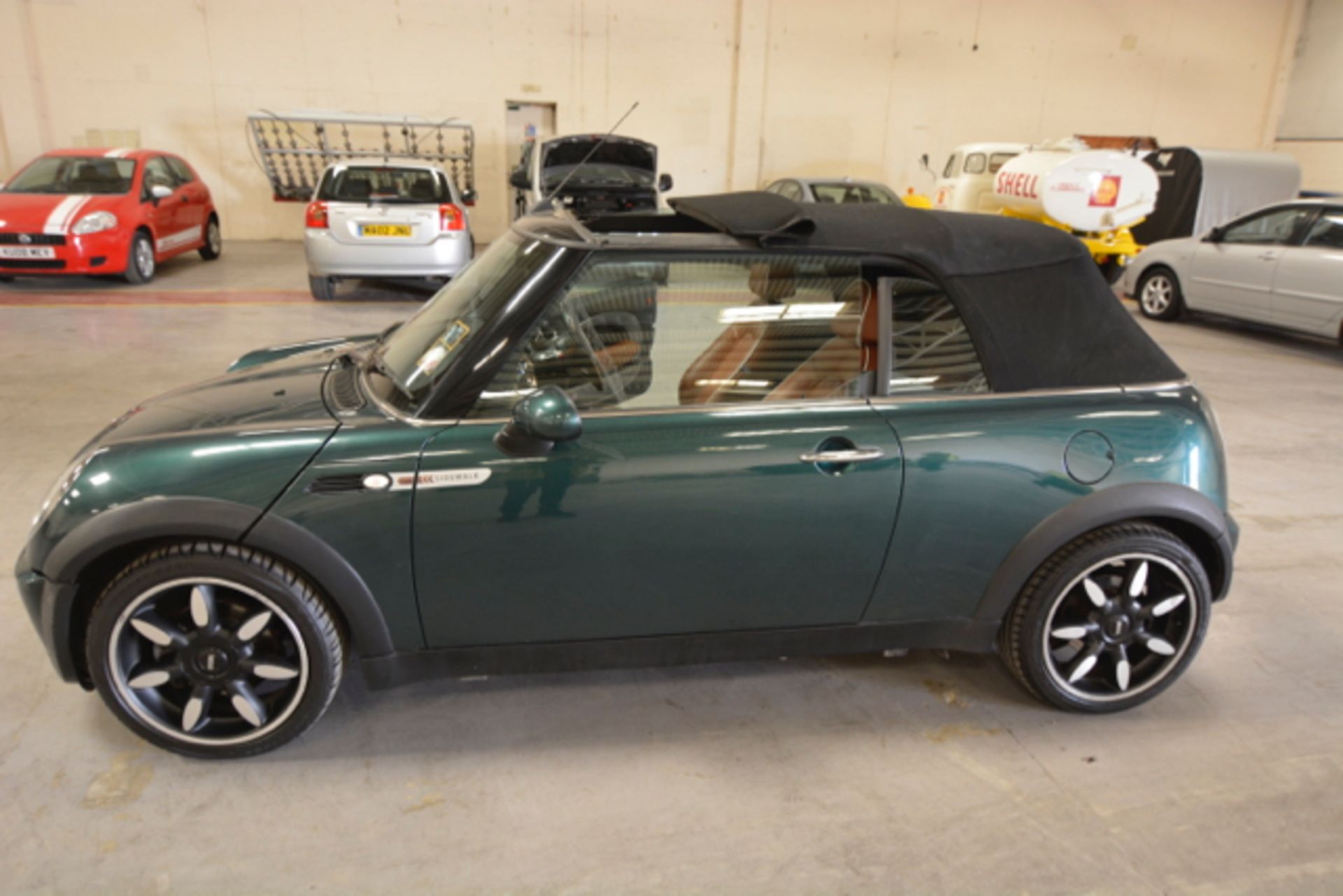 08 Mini Cooper Sidewalk Convertible - Image 3 of 20