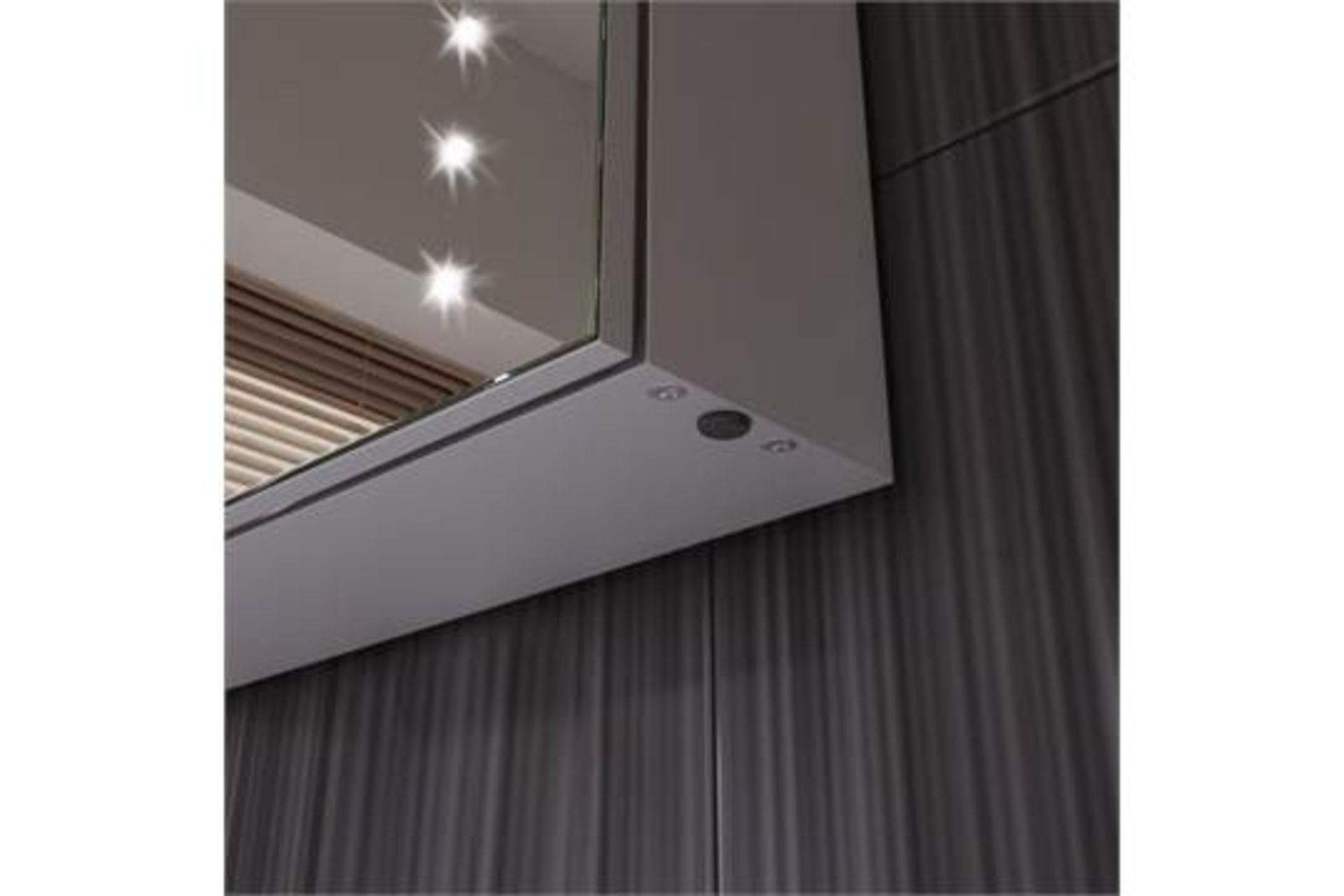 N14 - 450x600mm Galactic Illuminated LED Mirror Cabinet & Shaver Socket. RRP £299.99. The 450x600 - Image 3 of 3