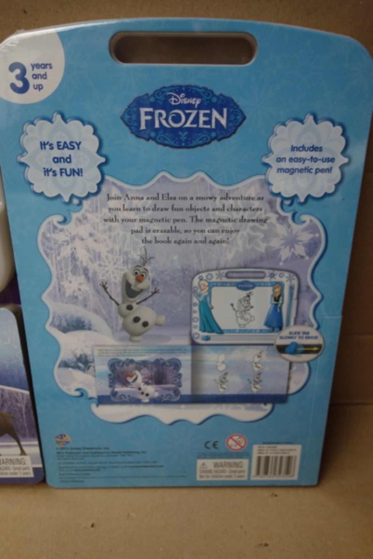 60 x Disney Frozen Storybook & Magnetic Drawing Kit's. It's easy and it's fun! Easy to use mess free - Image 3 of 3