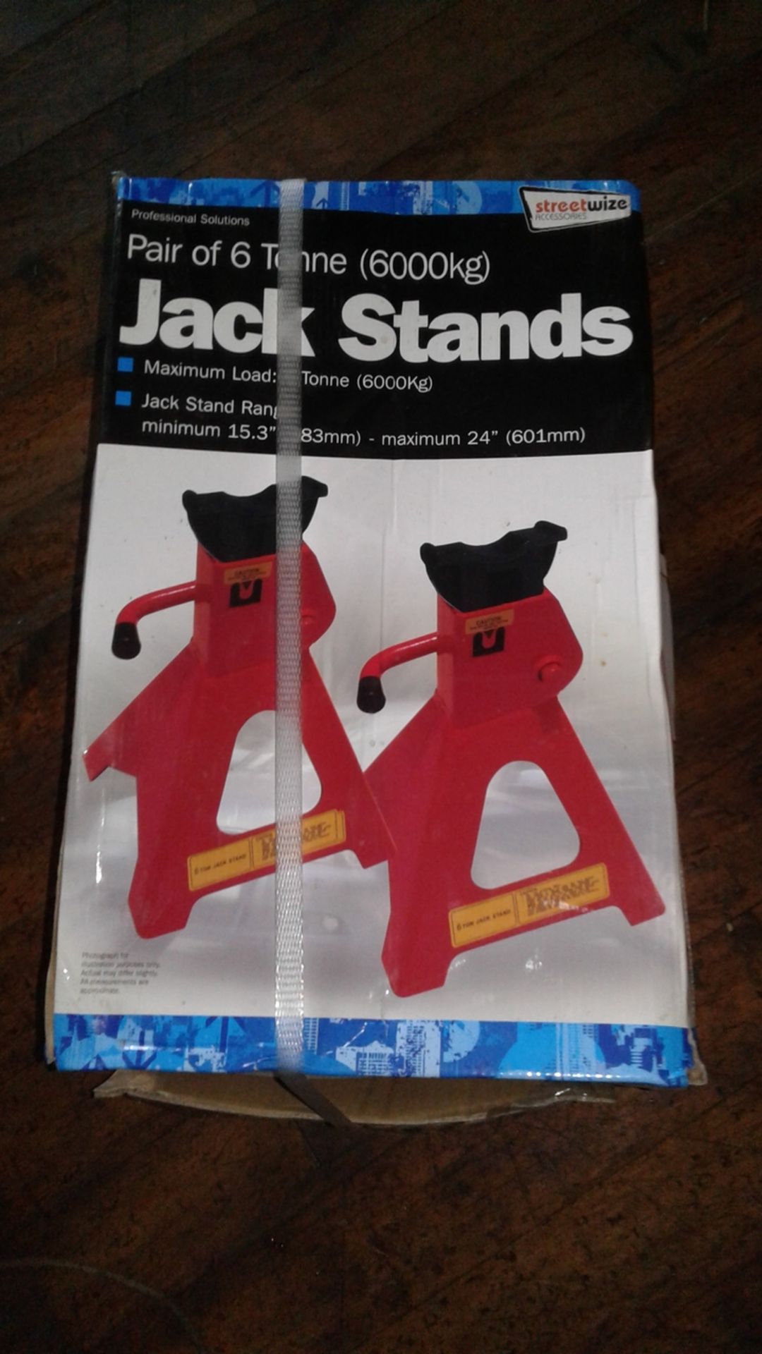 Pair of 6 tonne Axle jack stands - new unused heavy duty - damage box - items brand new rrp £49.99 a