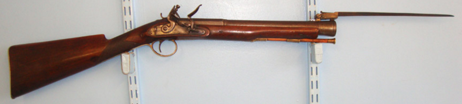 English, 1803-1838 Flintlock Blunderbuss By Thomas Styan, Manchester With Integral Folding Bayonet.