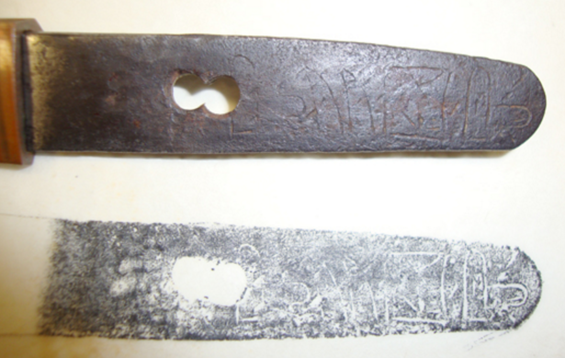 Original, Muromachi Period Japanese Tanto With Hand Forged Blade, Tang Signed 'KOTOU UDA KUNIMUNE' - Image 2 of 3