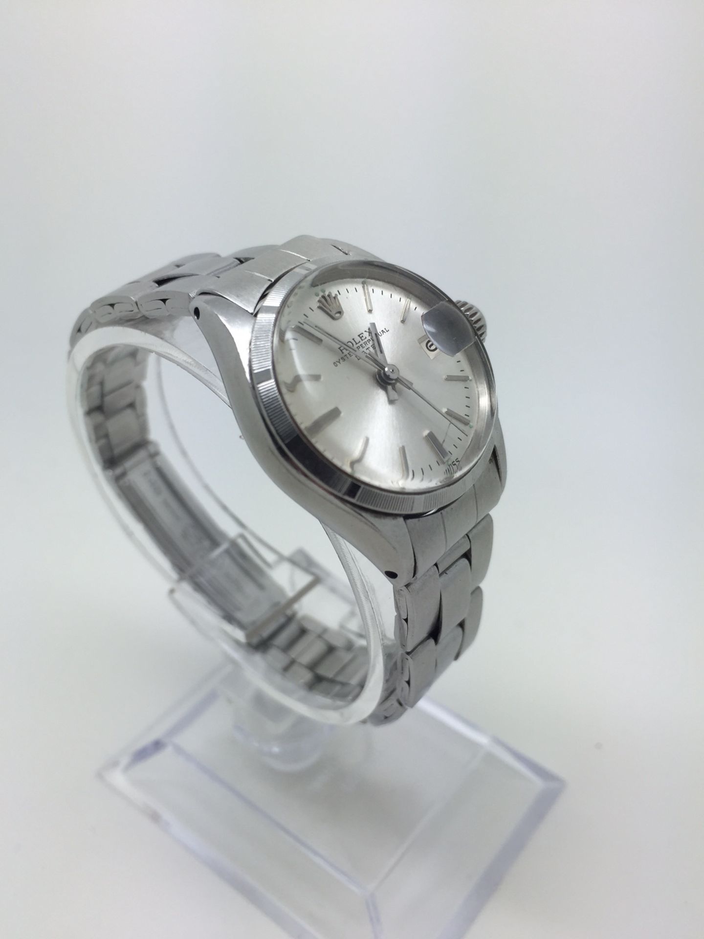 Rolex - A ladies Oyster Perpetual Date bracelet watch circa 1967. - Image 2 of 4
