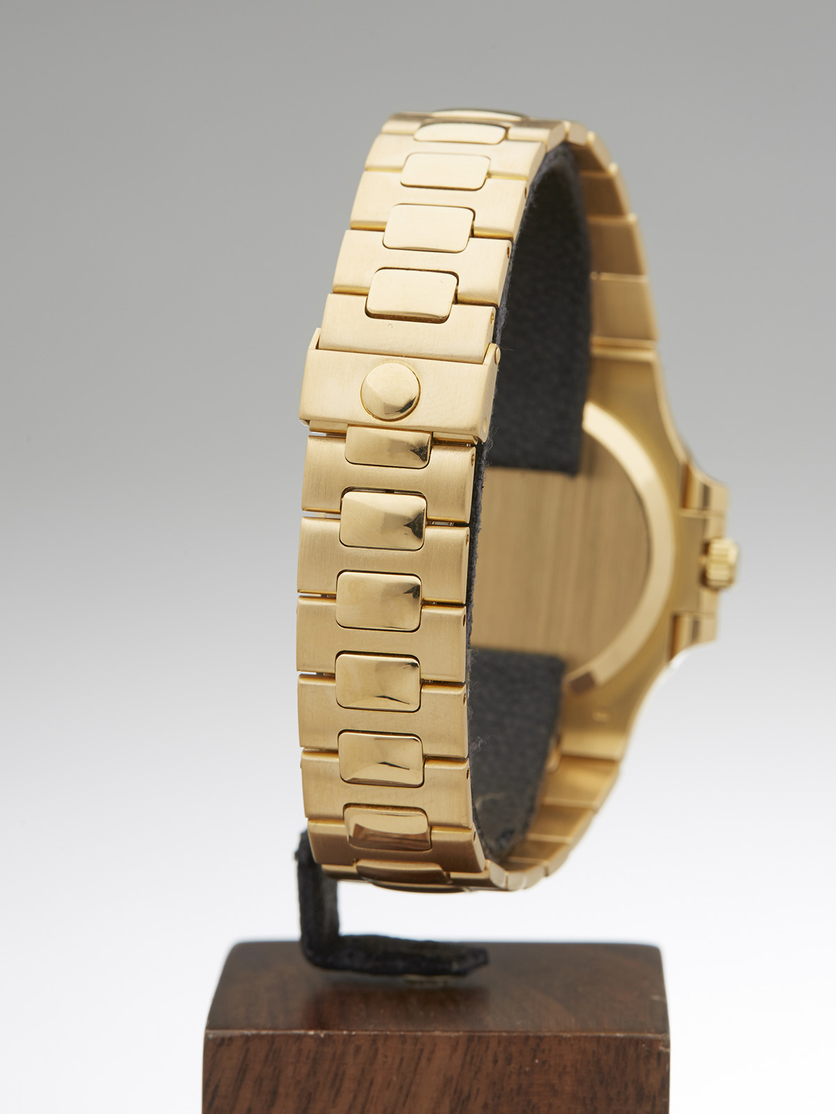 Patek Philippe, Nautilus. Low Premium at 6% - Image 7 of 9