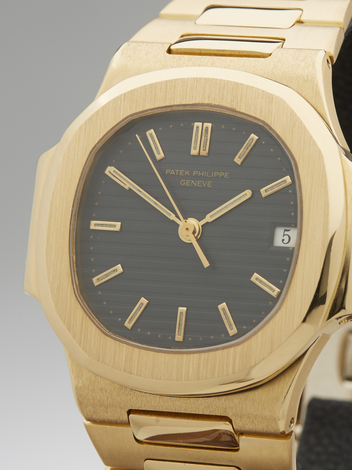 Patek Philippe, Nautilus. Low Premium at 6% - Image 3 of 9