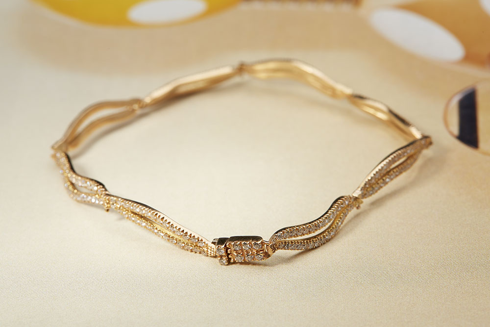 18k Yellow Gold 2.56ct Diamond Wavy Link Bracelet - Image 2 of 5