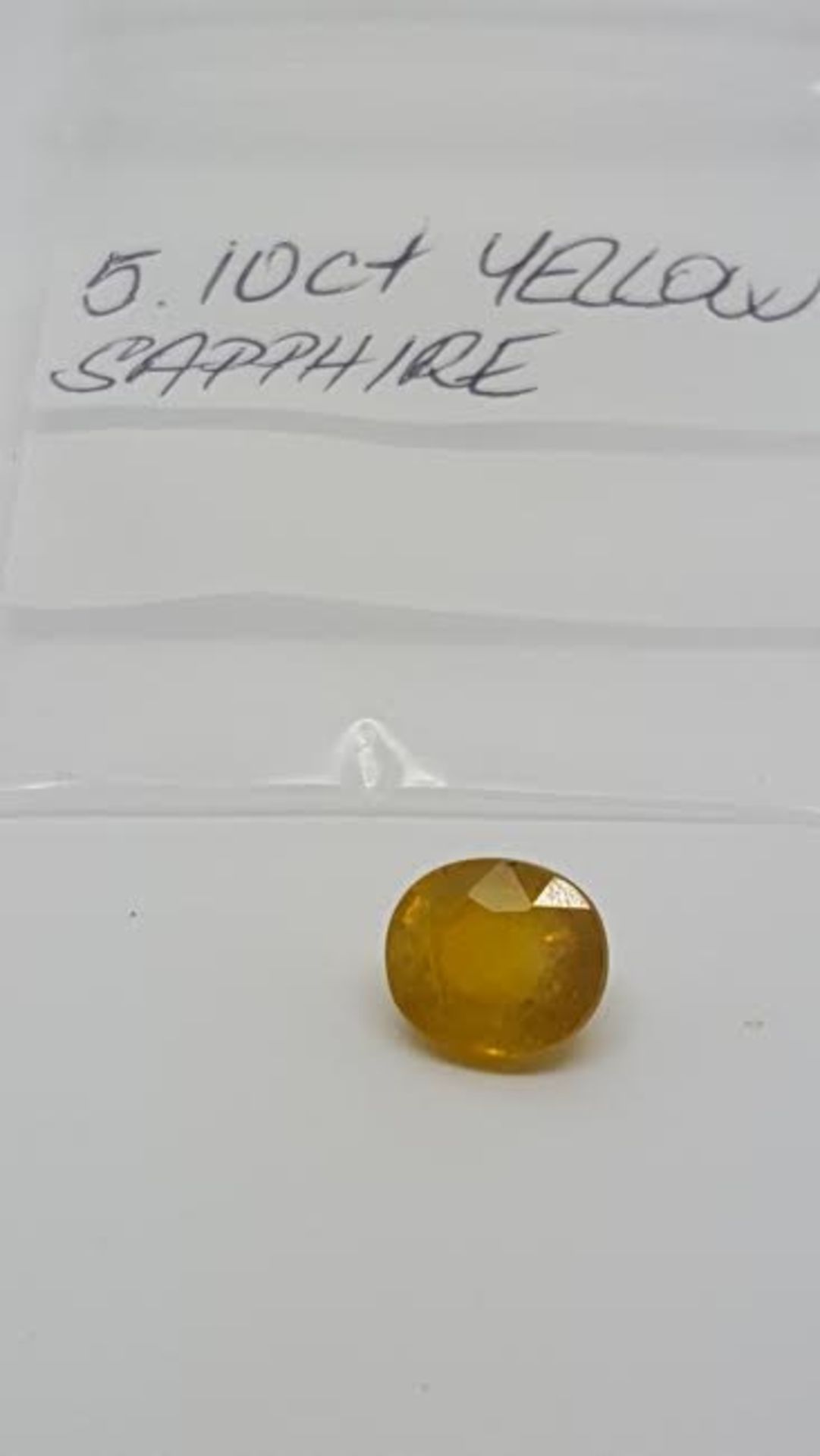 5.10 ct yellow sapphire