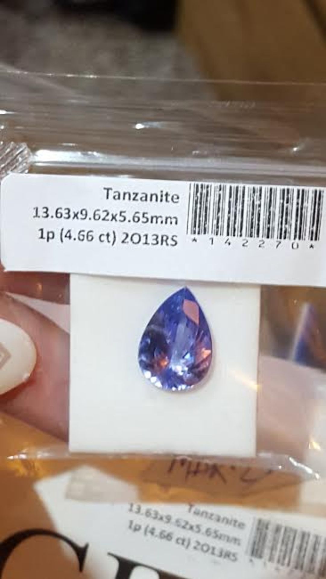 4.66 ct natural loose GIL certified pear shape tanzanite