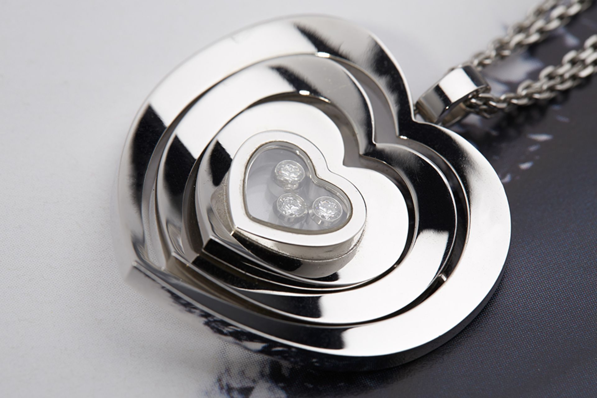 Chopard, Happy Diamonds 18k White Gold Heart Necklace - Image 2 of 7