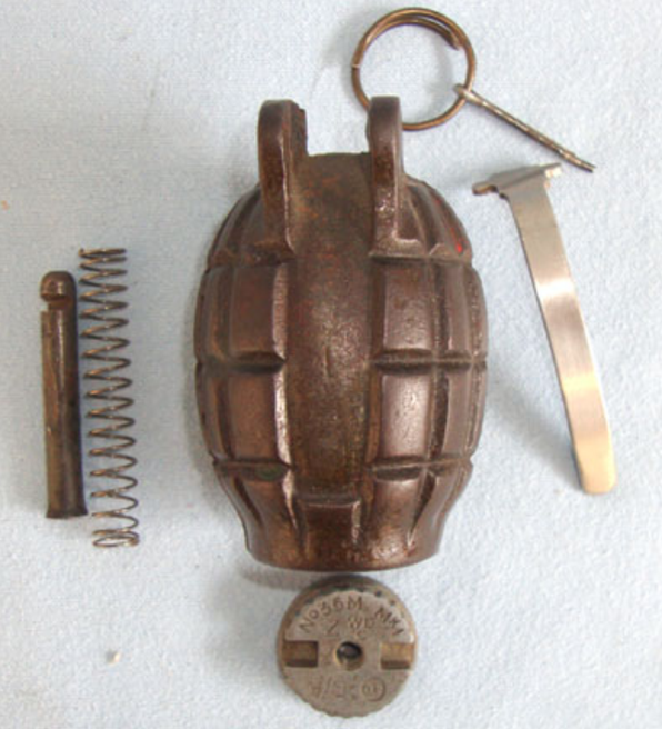 INERT, British Early WW2 1940 Dated Mills No.36M MK 1 Hand Grenade - Image 3 of 3