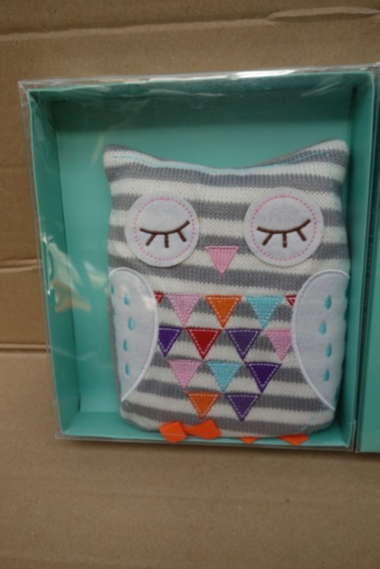 12 x Cute 'N' Cosy Grey Owl Silica Bead Heat Pack. This adorable knitted hottie with its soft - Image 2 of 3