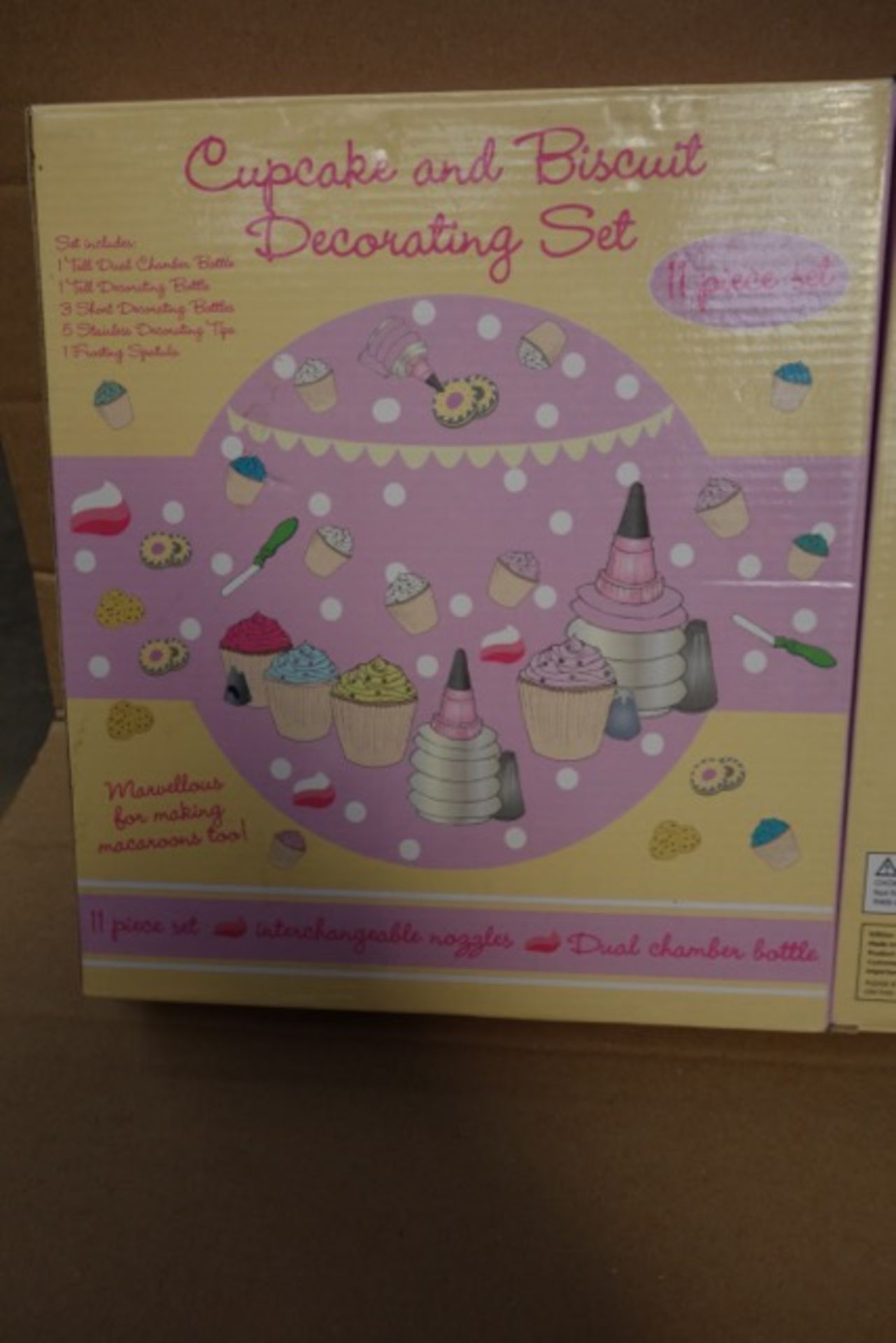 48 x Cupcake and Biscuit Decorating Set. 11 Piece Set. Each Set Includes: 1 tall dual chamber - Image 2 of 3