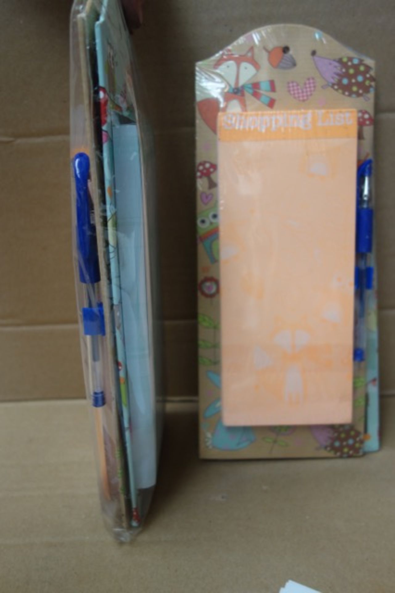 72 x Sets of 2 Owls/Woodland Magnetic Shopping List/Memo Pads. Complete with gel pens. RRP £9.99 - Image 2 of 2