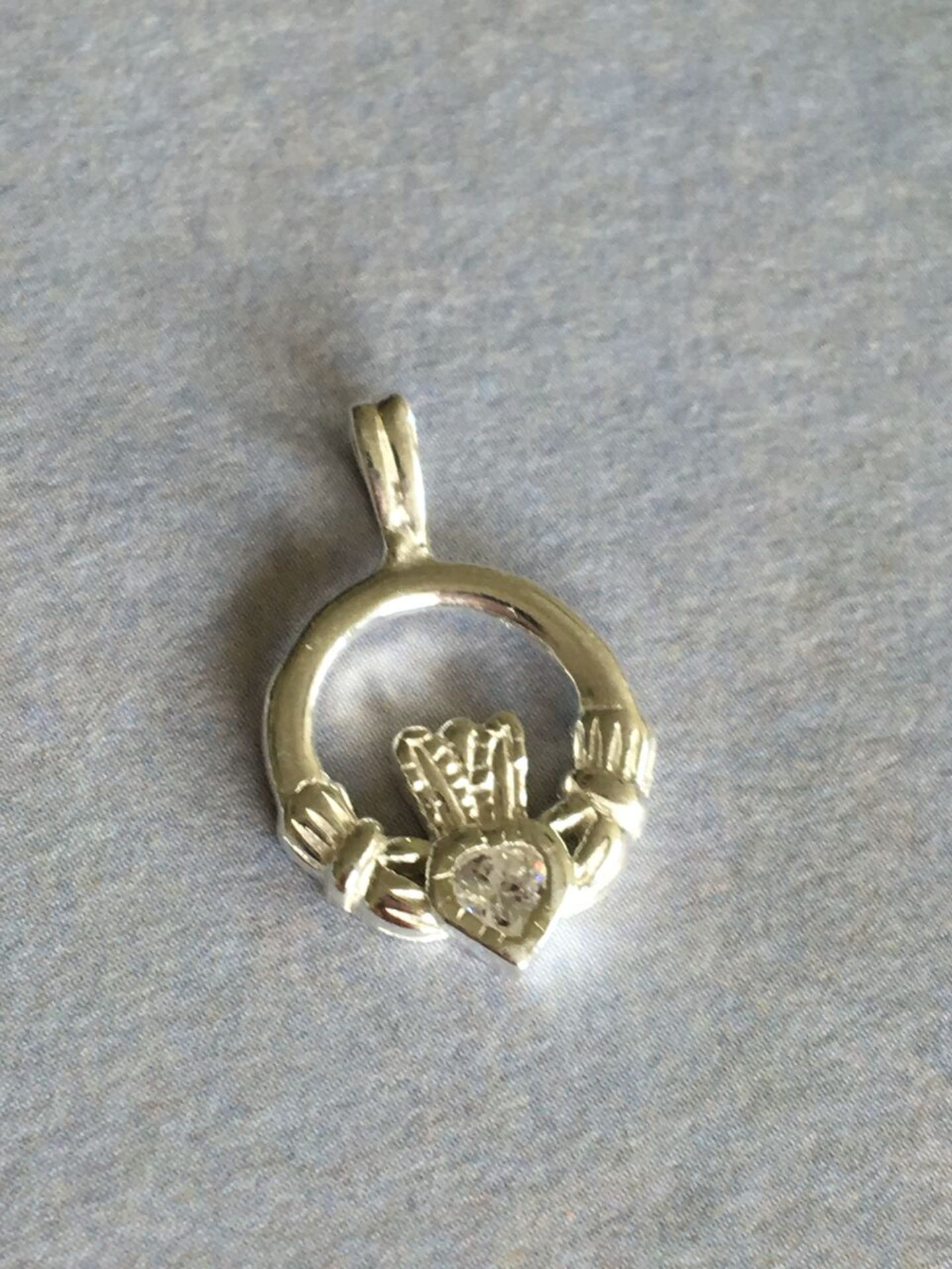 STERLING SILVER (STAMPED 925) IRISH CLADDAGH PENDANT. FREE UK DELIVERY. NO VAT.