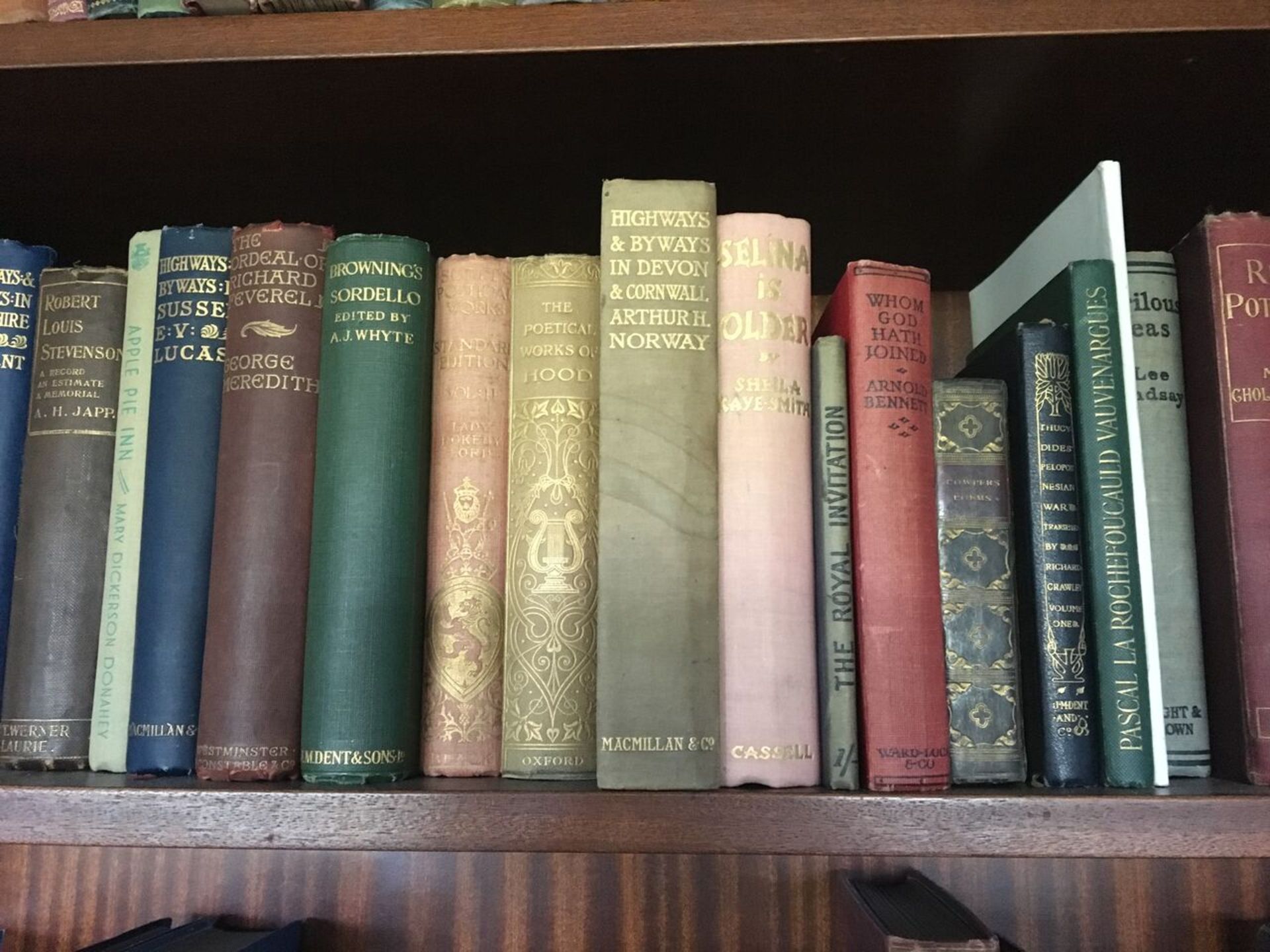 THREE SHELVES OF ANTIQUE BOOKS DUE TO SHOP CLOSURE, CIRCA 100 BOOKS WITH AN RRP IN EXCESS OF £2, - Image 5 of 9