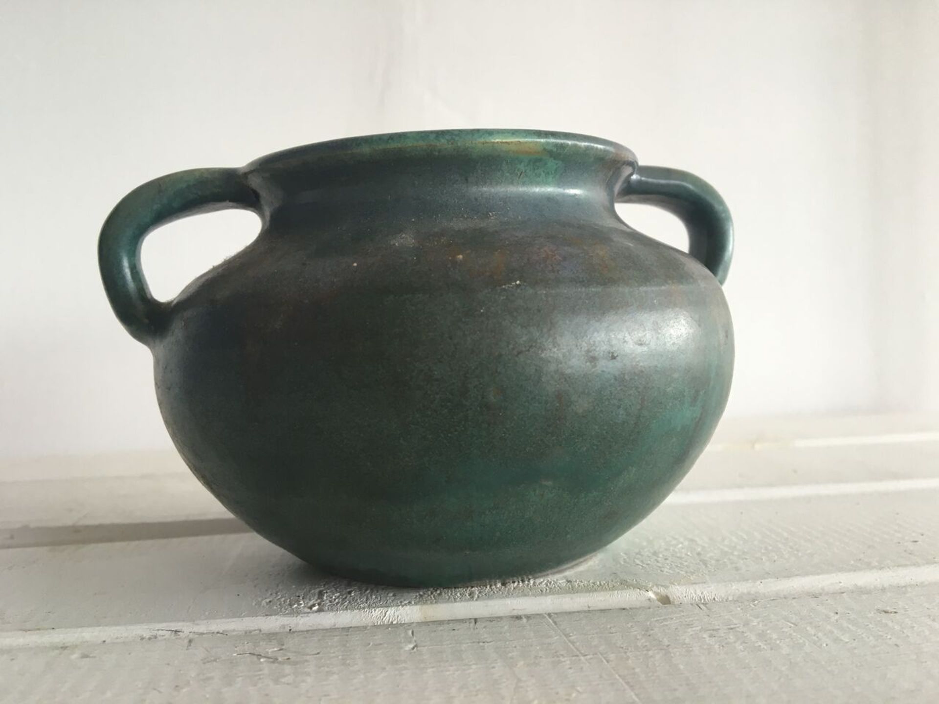 UPCHURCH STUDIO POTTERY ARTS & CRAFTS TWIN HANDLED VASE. EARLY IMPRESSED MARK c1915 - 1935. GOOD