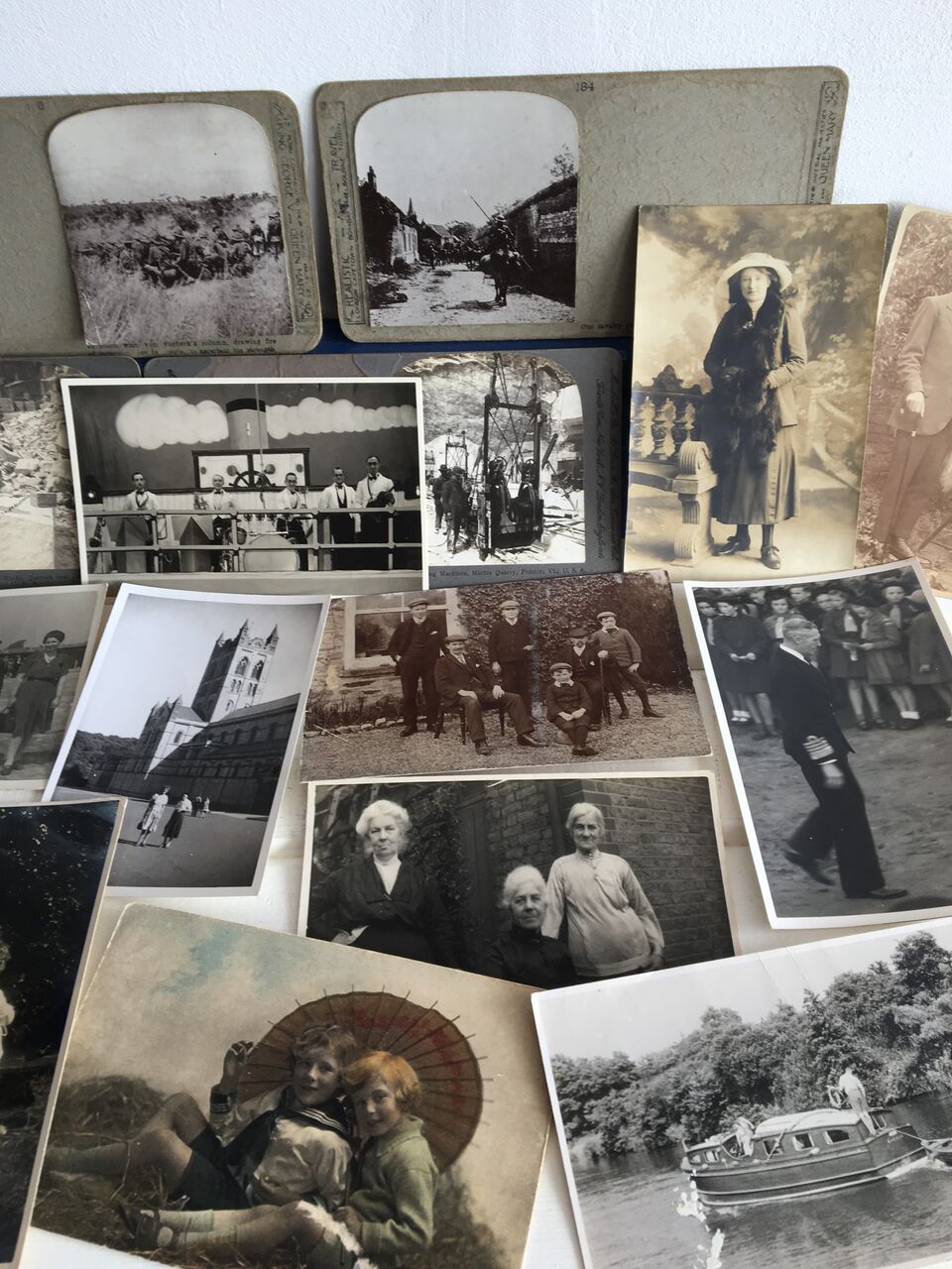 GOOD COLLECTION OF TWENTY ANTIQUE PHOTOGRAPHS, MAINLY ON POSTCARD FORMAT (20). FREE UK DELIVERY. - Image 3 of 4