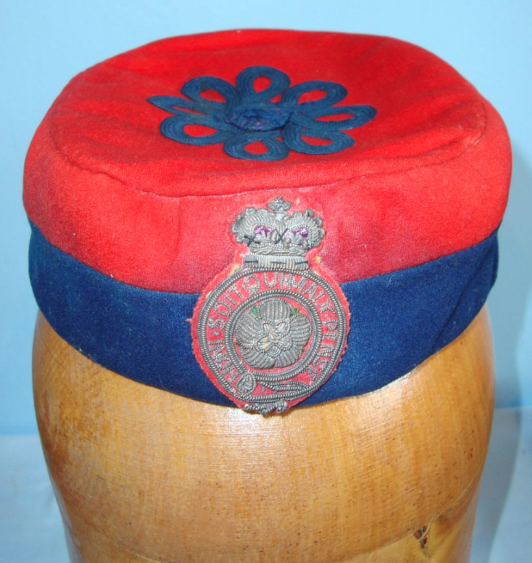 Victorian Royal Fusiliers Officer’s Uniform Pill Box Hat With Regimental Badge By White London