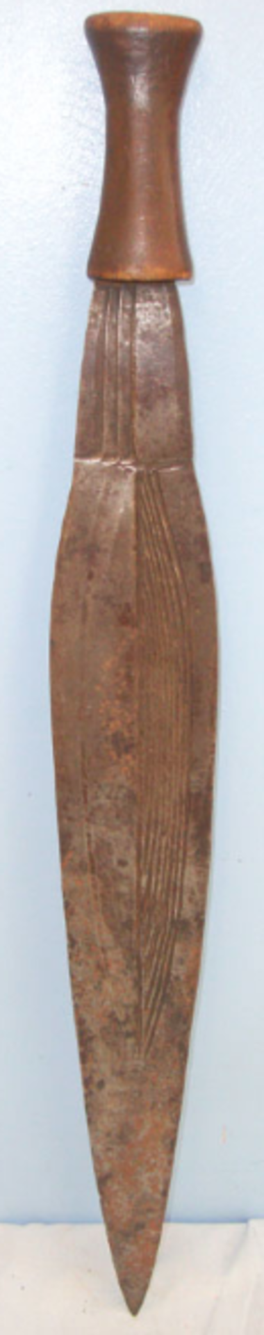 19th Century Congo Boa / Zande Tribal Short Sword With Leaf Shaped Blade