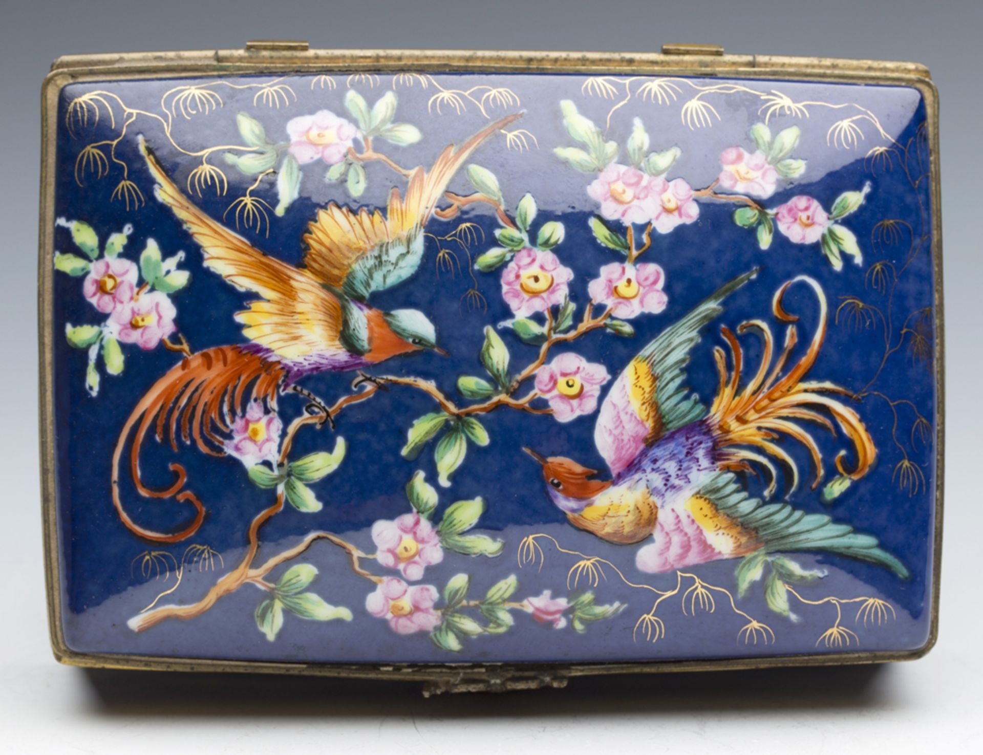 ANTIQUE PARIS DESIGN LIMOGES LIDDED CASKET WITH BIRDS LATE 19TH C. - Image 2 of 10