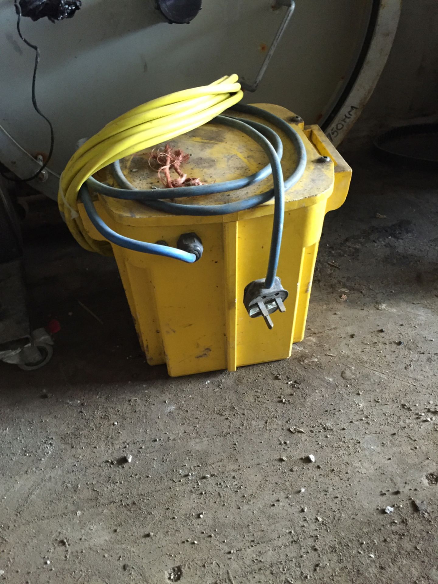 110 transformer - Fully working - No Reserve