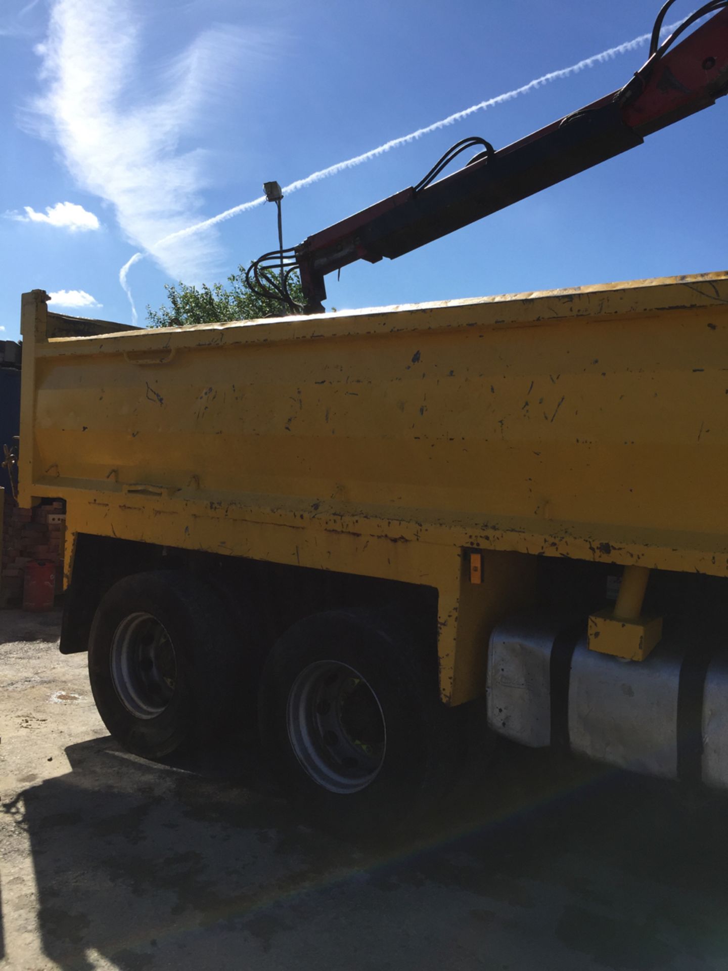 HGV DAF Tipper Grab Wagon Model: FADCF 85.340 - Image 5 of 50