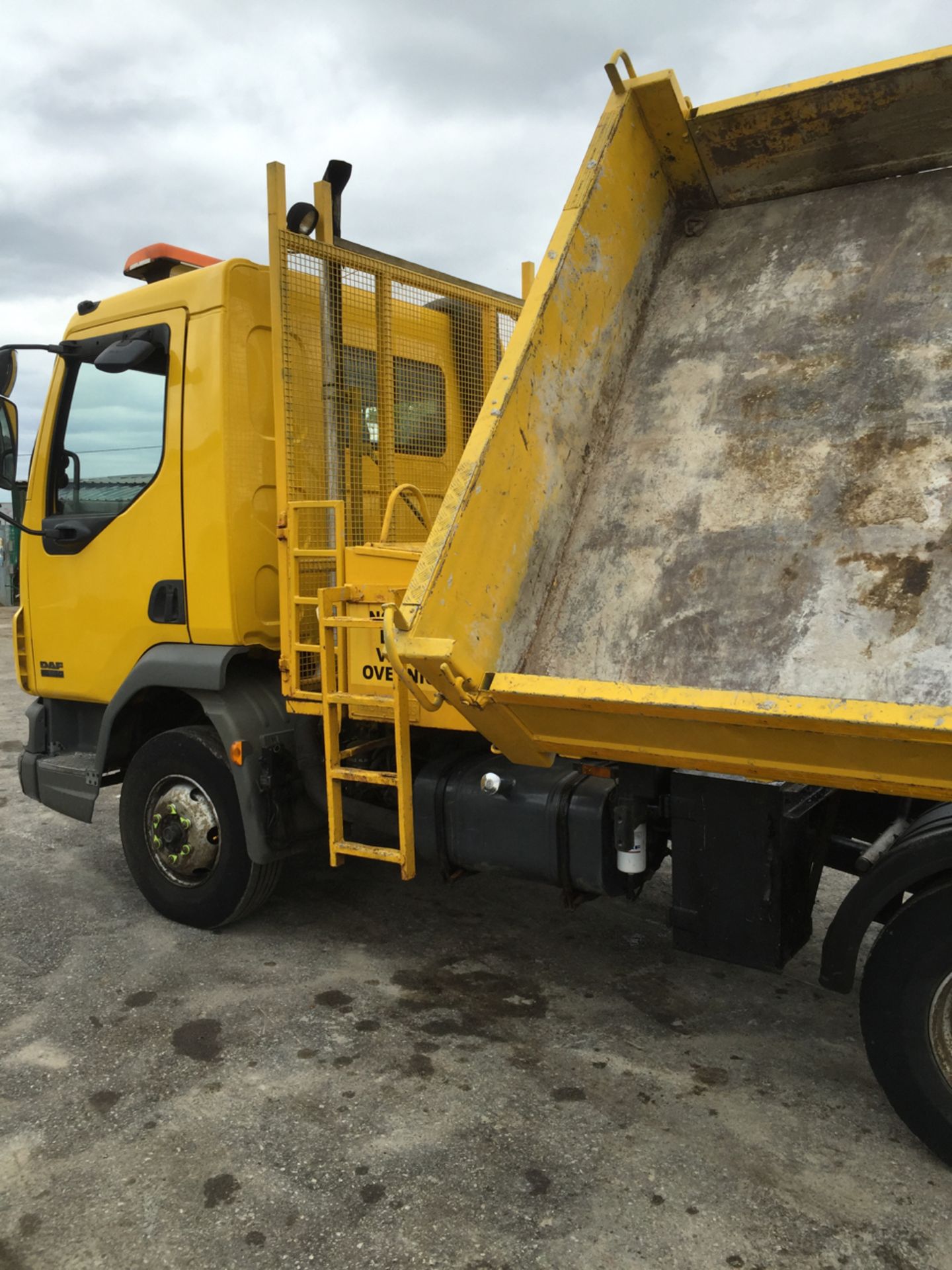 HGV DAF 3 way Tipper Model: FA LF45.150 - Image 14 of 32