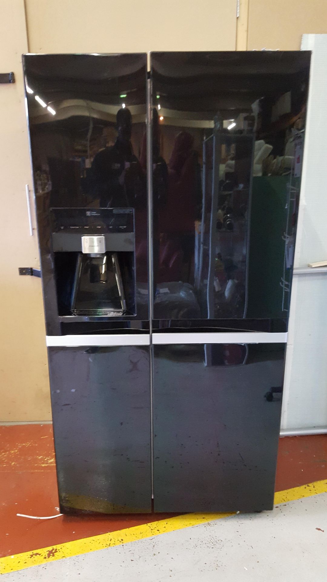 Black LG GSL545WBYV American Fridge