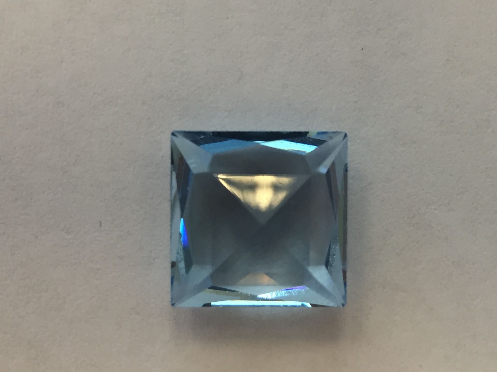 12.73ct Austrian Synthetic Aquamarine Princess Cut (14x10mm)12.73ct Austrian Synthetic Aquamarine