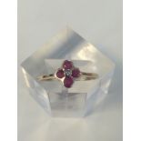 V Gold Ruby & Diamond Flower Shape Ring V Gold Ruby & Diamond Flower Shape Ring