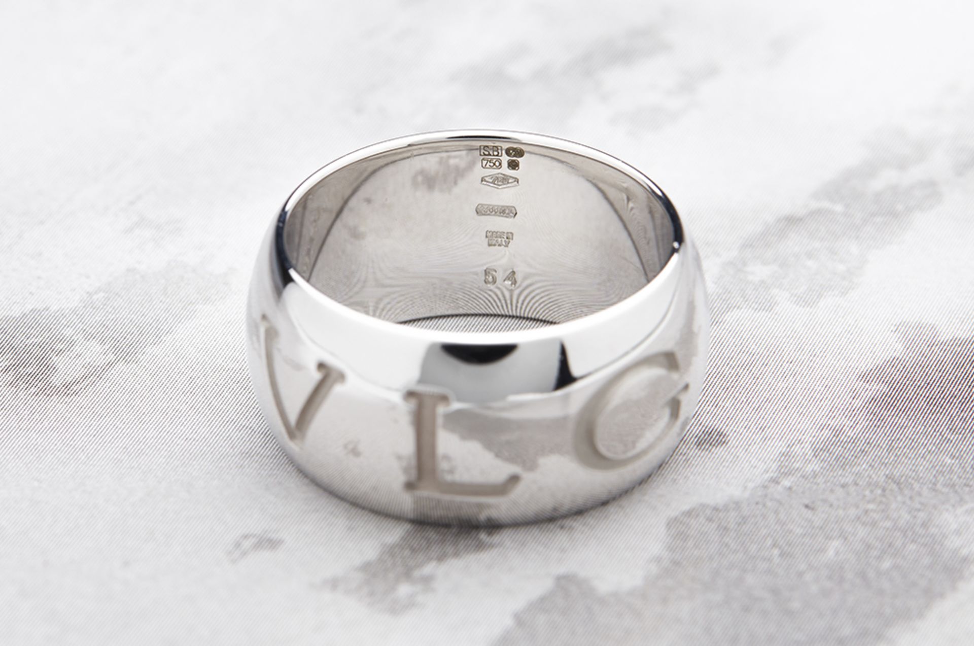 18k White Gold Monologo Ring - Image 4 of 5